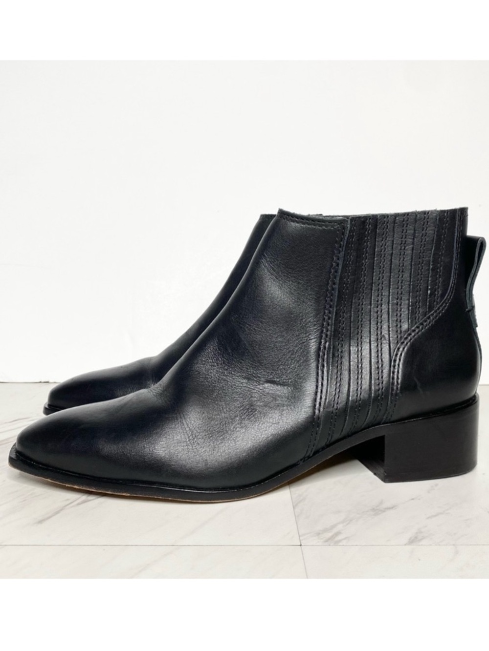 Vince Camuto Leminda Black Leather Almond Toe Bootie 9M